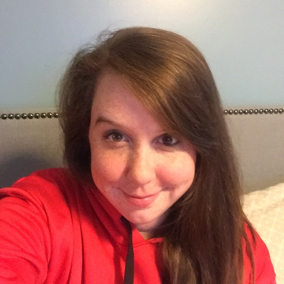 Meet your Posher, Katie - Picture 6 of 7